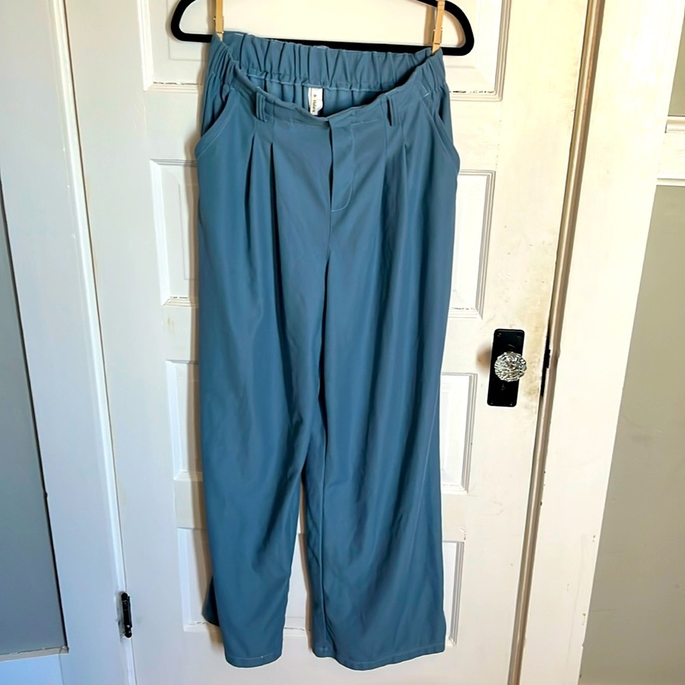 Halara high waisted flowy pants Women’s Medium Tall